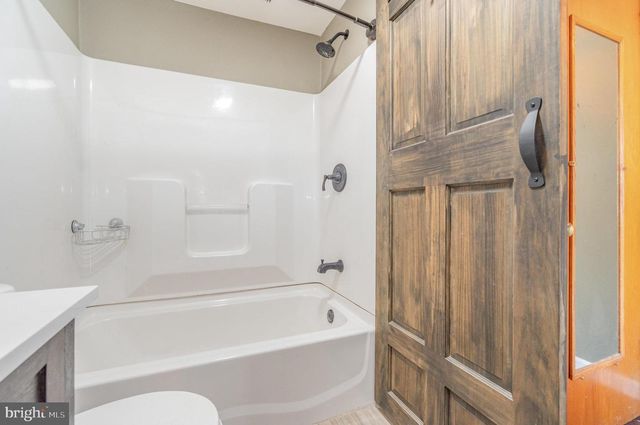 1011 E MAIN ST, Hegins, PA 17938