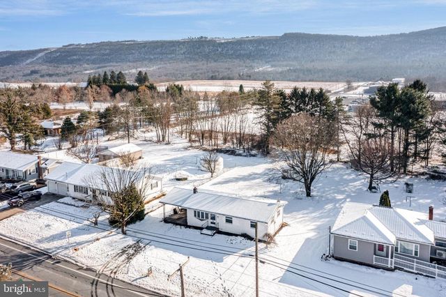 1011 E MAIN ST, Hegins, PA 17938