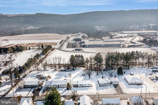 1011 E MAIN ST, Hegins, PA 17938