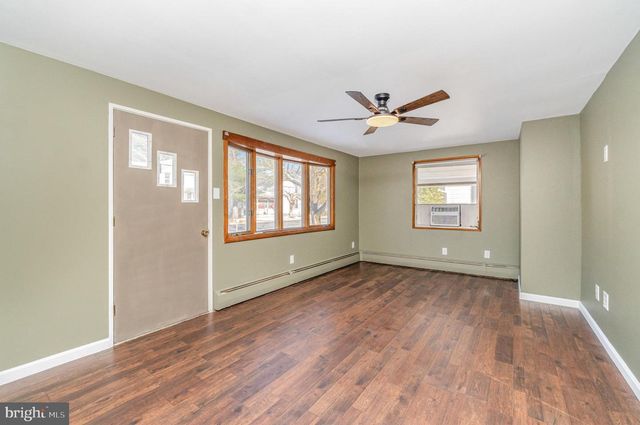 1011 E MAIN ST, Hegins, PA 17938