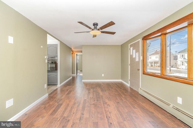 1011 E MAIN ST, Hegins, PA 17938