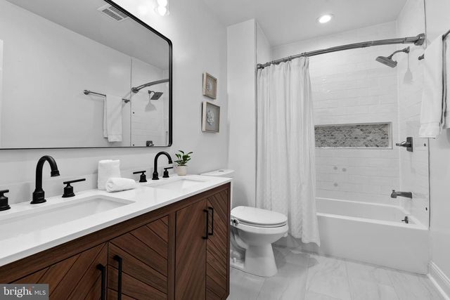 2529 EASTERN AVE, Baltimore, MD 21224