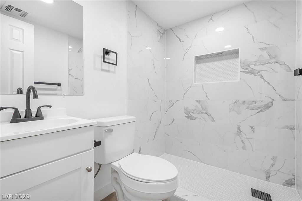 2233 Toiyabe Street, Las Vegas, NV 89156 — photo 3