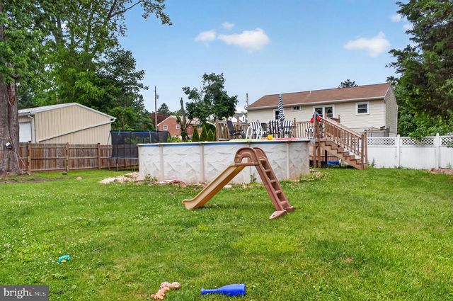 2095 CHURCH RD, York, PA 17408