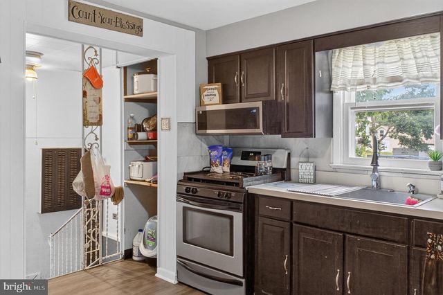 2095 CHURCH RD, York, PA 17408
