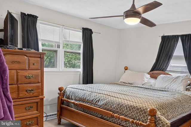 2095 CHURCH RD, York, PA 17408