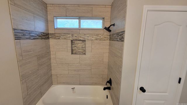 8019 WEVER XING, San Antonio, TX 78250