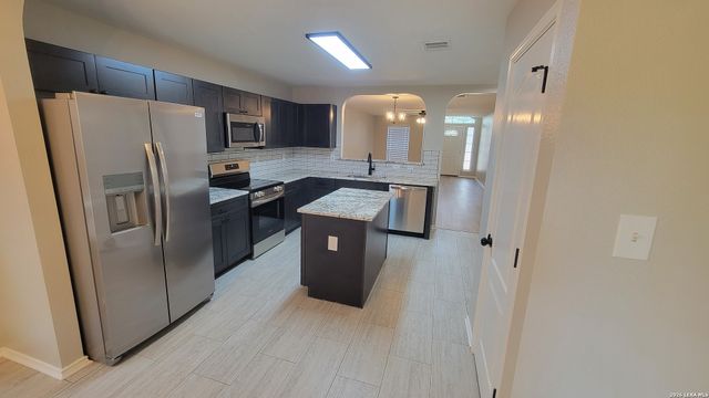 8019 WEVER XING, San Antonio, TX 78250