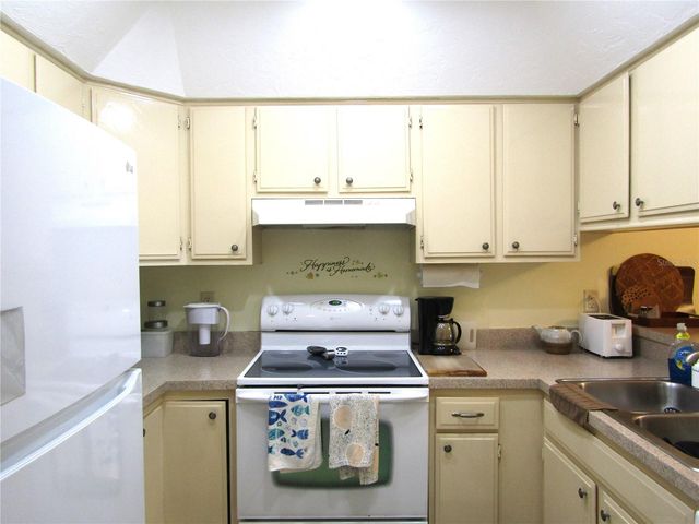 4628 RINGWOOD MEADOW 26, Sarasota, FL 34235