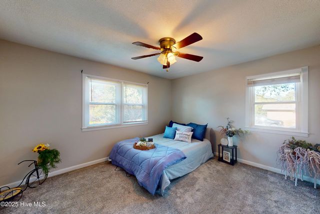 284 Channing Drive, Fayetteville, NC 28303