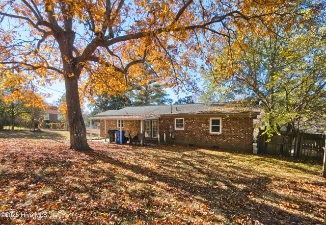 284 Channing Drive, Fayetteville, NC 28303