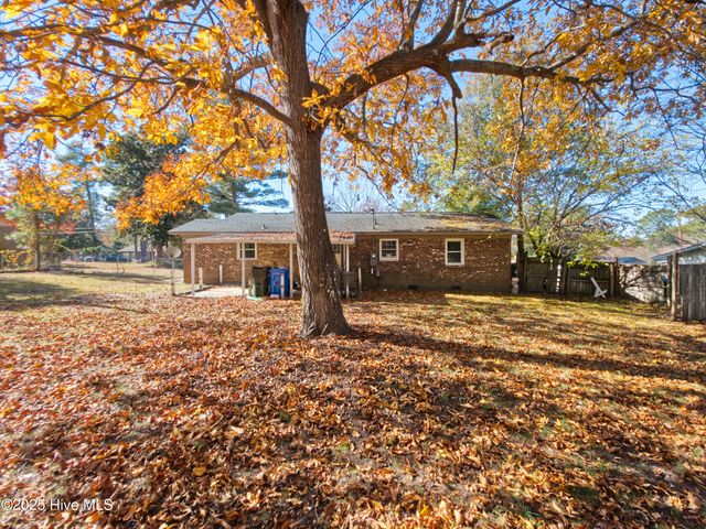 284 Channing Drive, Fayetteville, NC 28303