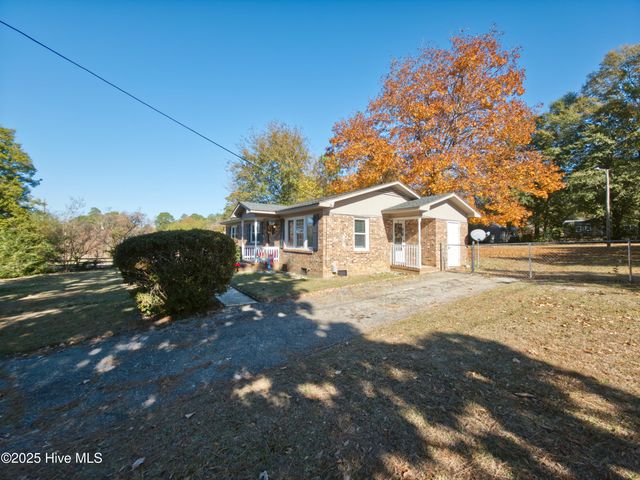 284 Channing Drive, Fayetteville, NC 28303