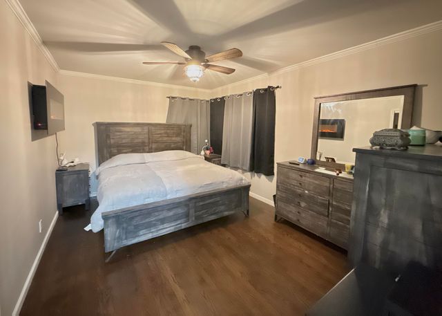 140 N Linda Street, Hobart, IN 46342