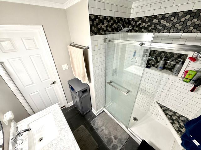 140 N Linda Street, Hobart, IN 46342