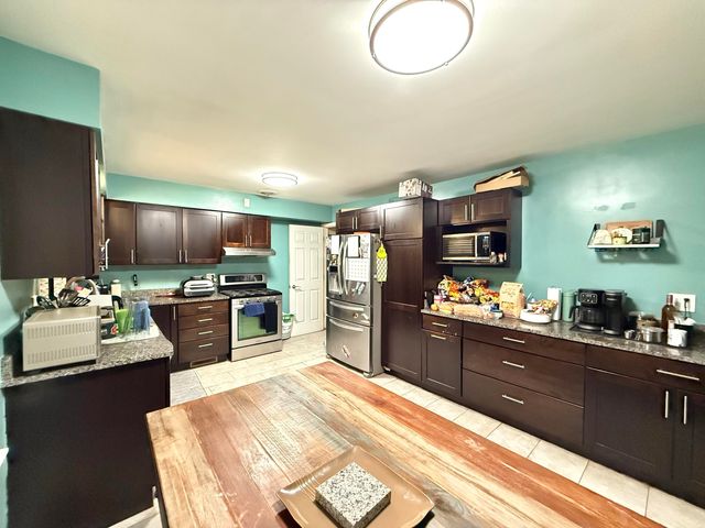 140 N Linda Street, Hobart, IN 46342