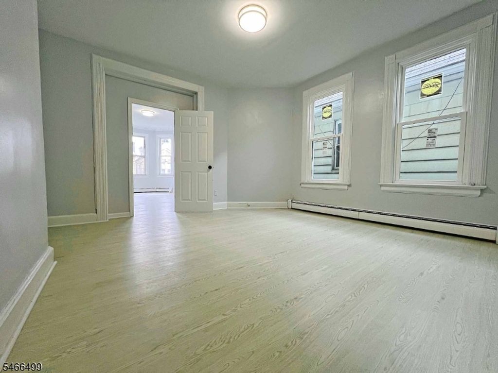 226 Patterson St, Harrison Town, NJ 07029 — photo 2