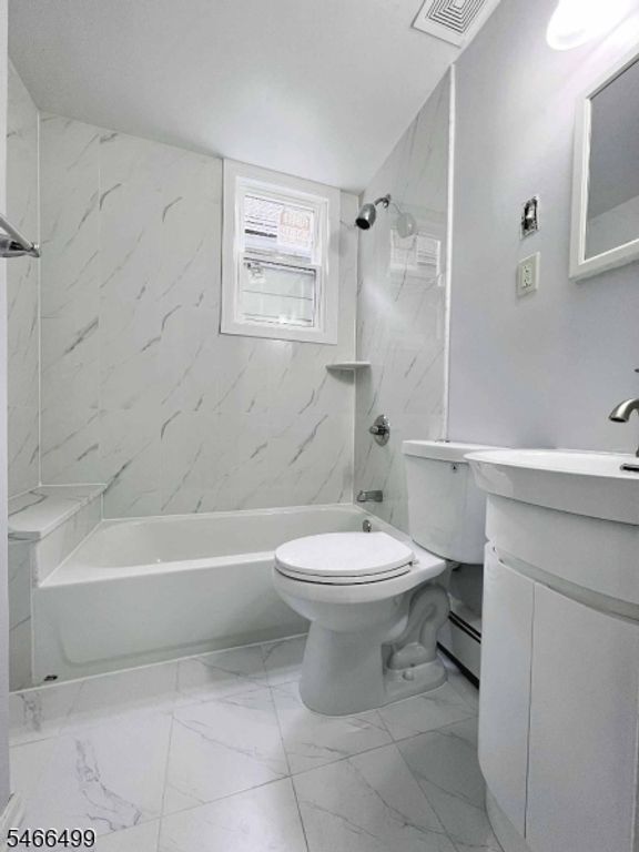 226 Patterson St, Harrison Town, NJ 07029 — photo 4