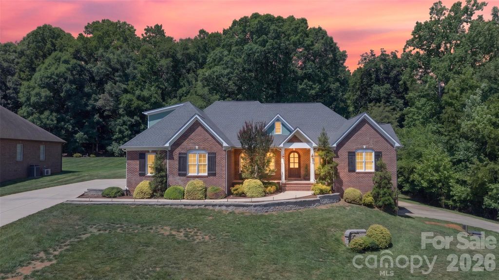 157 Natures Trail, Statesville, NC 28625