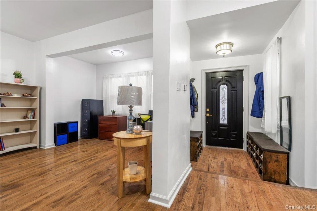 2516 Glebe Avenue, Bronx, NY 10461 — photo 4
