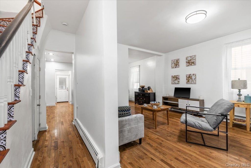2516 Glebe Avenue, Bronx, NY 10461 — photo 5