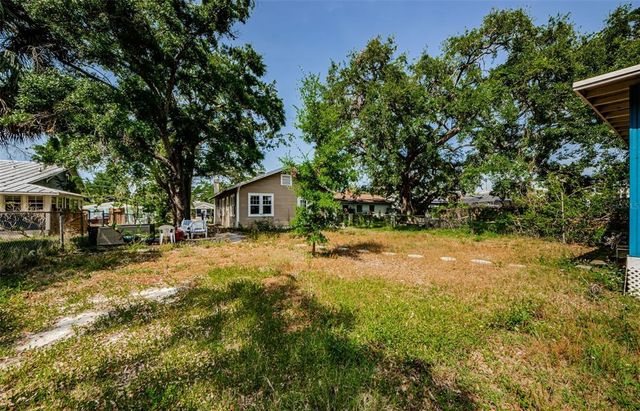 41 W BOYER STREET, Tarpon Springs, FL 34689