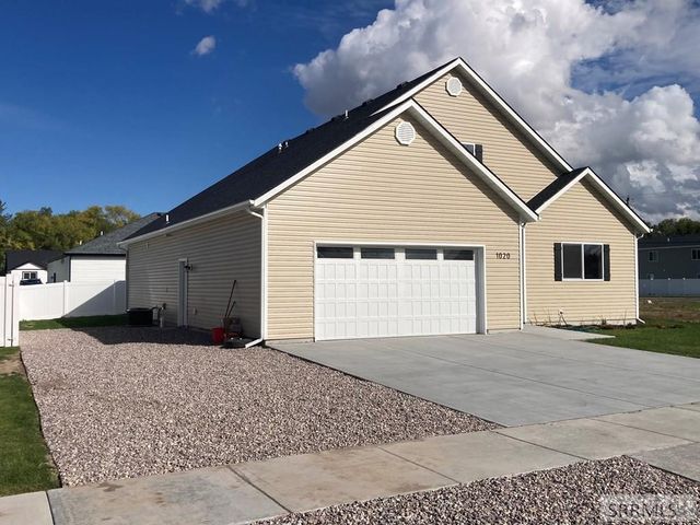 1020 Harris Loop, Blackfoot, ID 83221