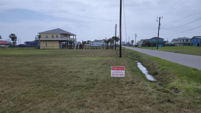 4003 2nd Street, Galveston, TX 77554