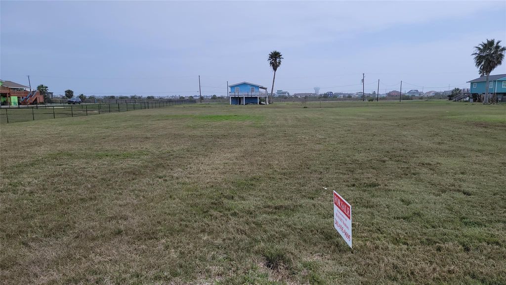 4003 2nd Street, Galveston, TX 77554