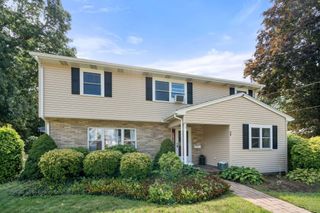 90 Crickett Road, Brockton, MA 02301