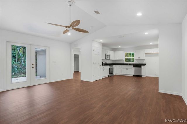 21 River Trail Drive, Inglis, FL 34449