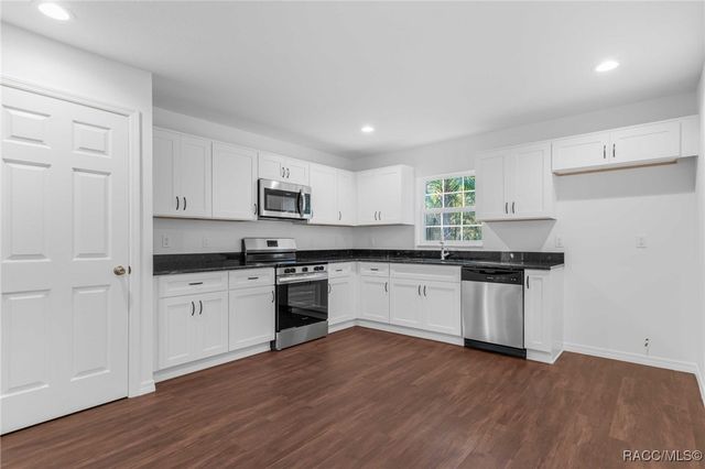 21 River Trail Drive, Inglis, FL 34449