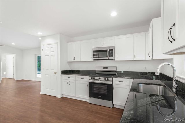 21 River Trail Drive, Inglis, FL 34449