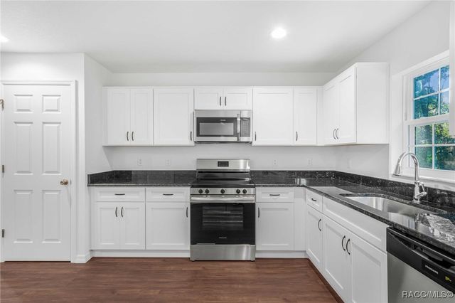 21 River Trail Drive, Inglis, FL 34449