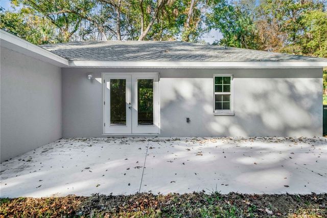 21 River Trail Drive, Inglis, FL 34449