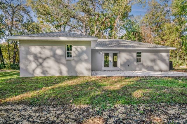 21 River Trail Drive, Inglis, FL 34449