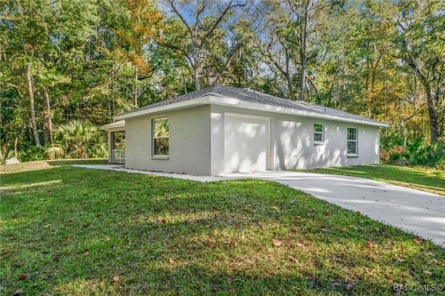 21 River Trail Drive, Inglis, FL 34449