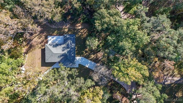 21 River Trail Drive, Inglis, FL 34449