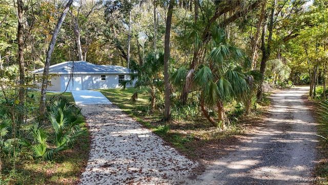 21 River Trail Drive, Inglis, FL 34449