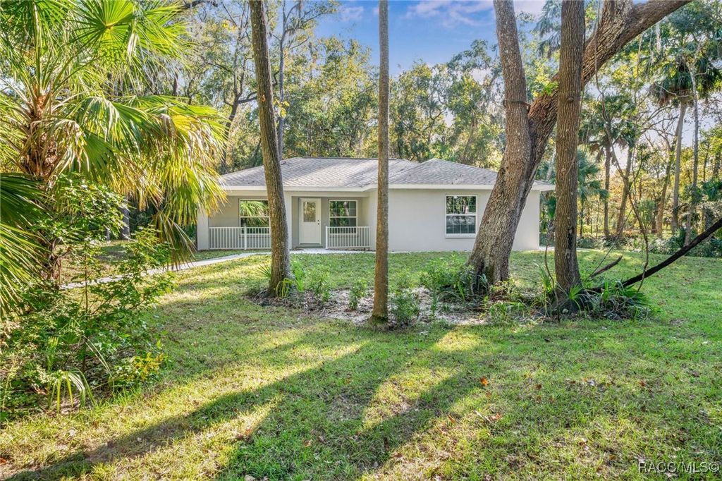 21 River Trail Drive, Inglis, FL 34449