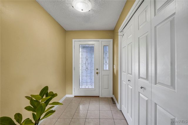 63 Niagara Shore Drive, Tonawanda, NY 14150