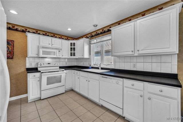 63 Niagara Shore Drive, Tonawanda, NY 14150