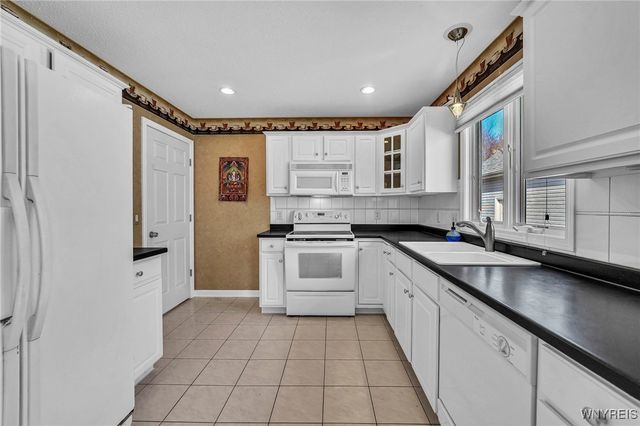 63 Niagara Shore Drive, Tonawanda, NY 14150