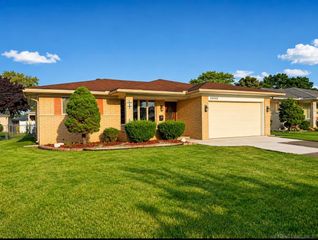 33742 Elford Drive, Sterling Heights, MI 48312