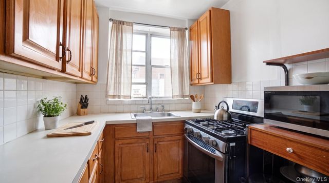 1051 Duncan Street, Bronx, NY 10469