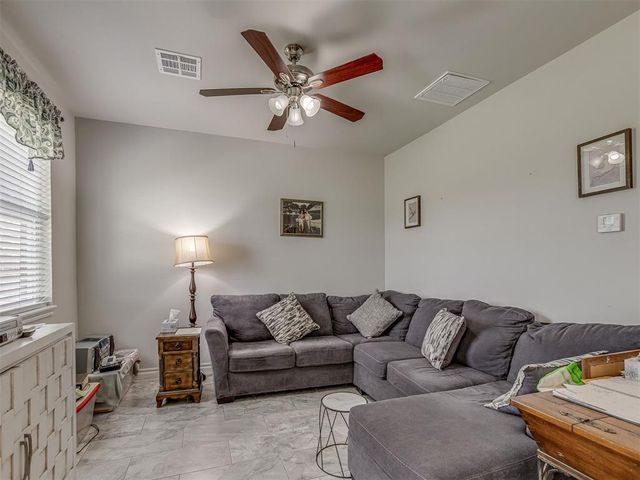 935 Silver Chase Drive, Choctaw, OK 73020