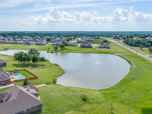935 Silver Chase Drive, Choctaw, OK 73020