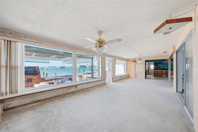 4 BELLEVUE DRIVE, Treasure Island, FL 33706