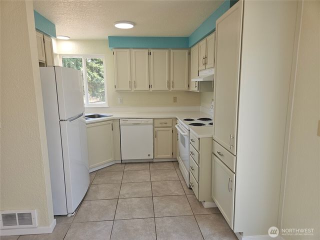 744 Berne Lane SE, Olympia, WA 98513