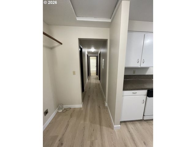 605 S CENTER St, Newberg, OR 97132